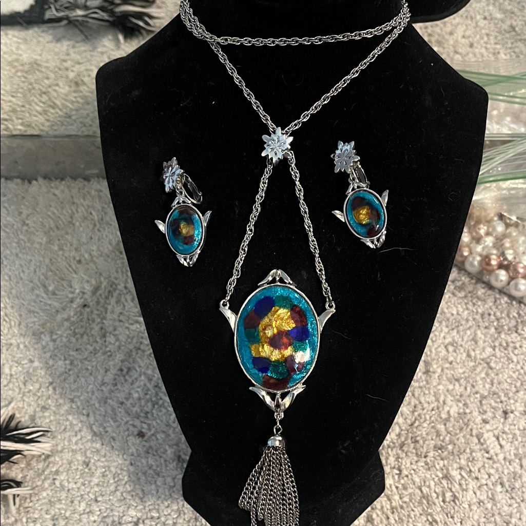 Celebrity Ny Signed Silver And Multicolor Pendant Necklace And Earrings Set